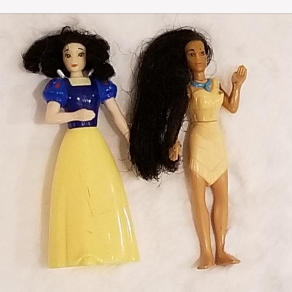 Bundle of 2 vintage disney princess figures